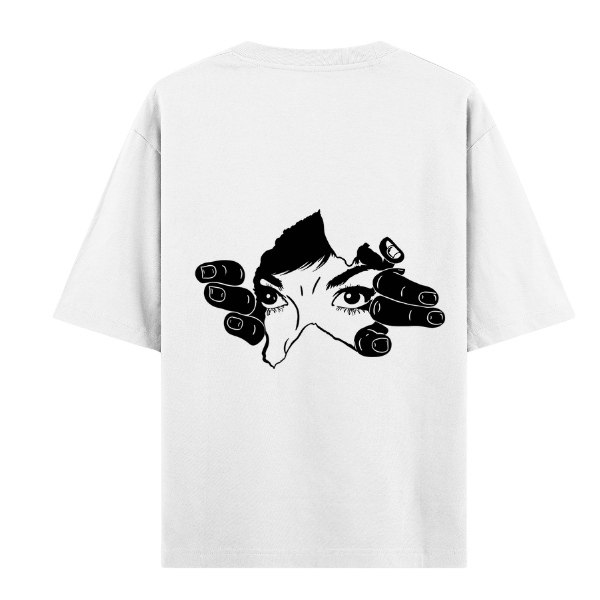 Vibetara Hidden Gaze Dark Aesthetic Eye Graphic T-Shirt for Women – Minimal Black Streetwear Tee with Mysterious Eyes Design